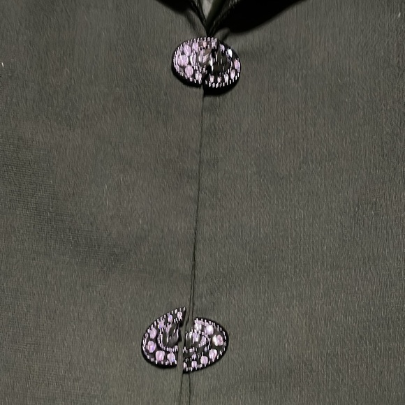 Gorgeous olive green dress coat. - Picture 3 of 10